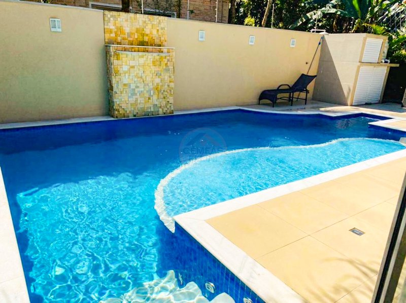 Casa na Praia de Juquehy em Condomínio - VENDA E LOCAÇÃO ANUAL - São Sebastião - 