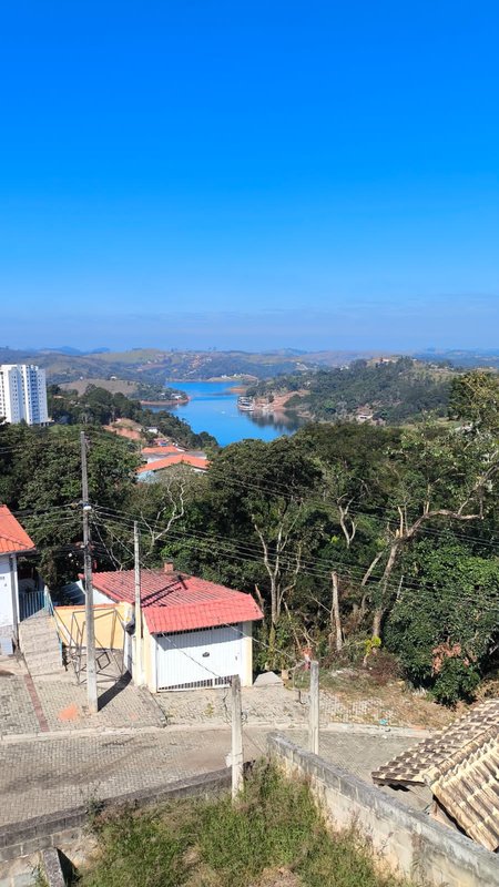 Terreno com casa semiconstruída com vista para a represa à venda no Jardim Rosa Helena  Igaratá - 