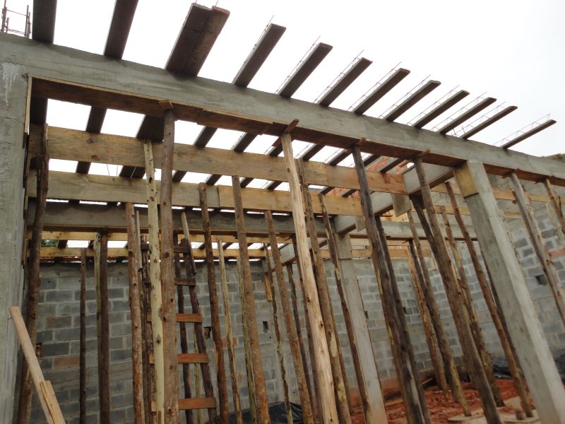 Terreno com casa semiconstruída com vista para a represa à venda no Jardim Rosa Helena - Igaratá - 