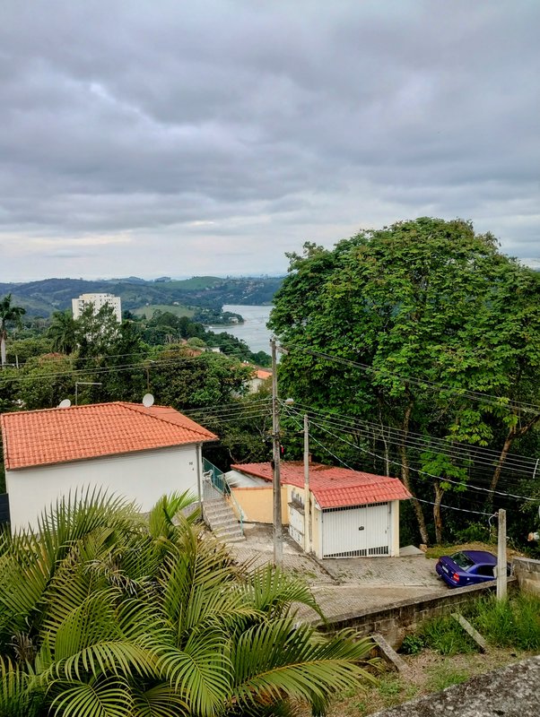 Terreno com casa semiconstruída com vista para a represa à venda no Jardim Rosa Helena - Igaratá - 