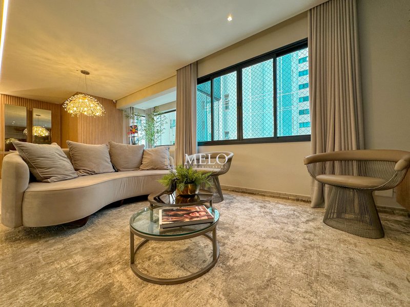 Belíssimo Apartamento para locação no bairro Belvedere por R$11.000,00 - Belo Horizonte - 