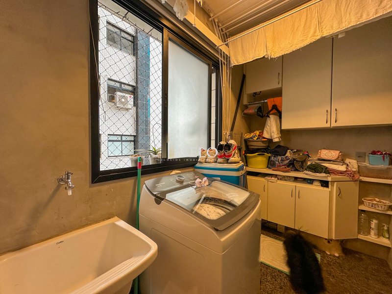 Belíssimo Apartamento para locação no bairro Belvedere por R$11.000,00 - Belo Horizonte - 