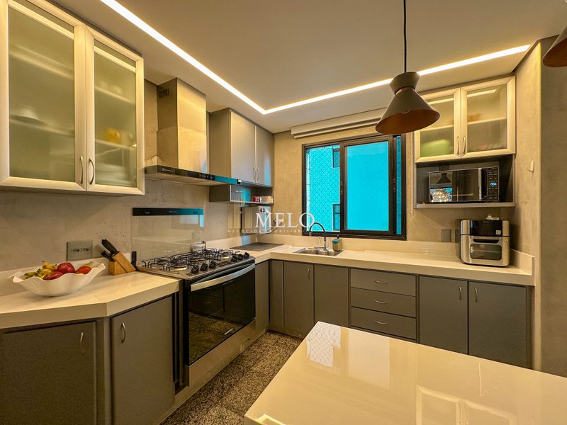 Belíssimo Apartamento para locação no bairro Belvedere por R$11.000,00 - Belo Horizonte - 