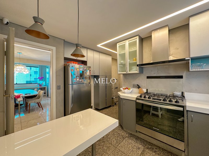 Belíssimo Apartamento para locação no bairro Belvedere por R$11.000,00 - Belo Horizonte - 