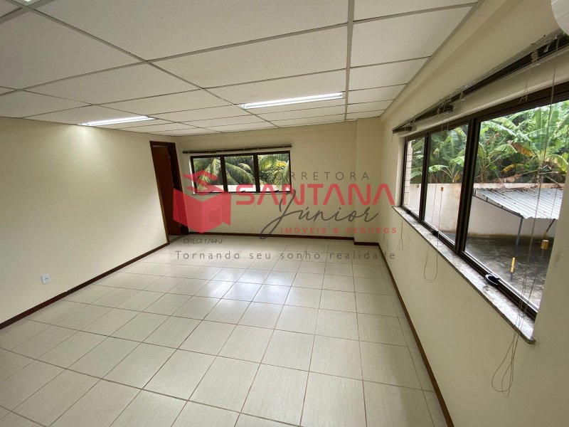 Sala comercial para locação em Lauro de Freitas Avenida Luiz Tarquínio Pontes Lauro de Freitas - 