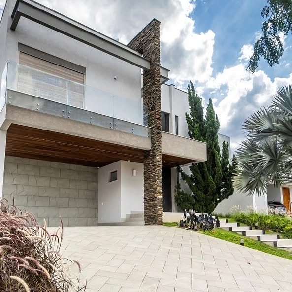 CASA EXCLUSIVA | PORTEIRA FECHADA COM LUXO EM CADA DETALHE EM JUNDIAÍ Avenida Benedicto Quirino Jundiaí - 