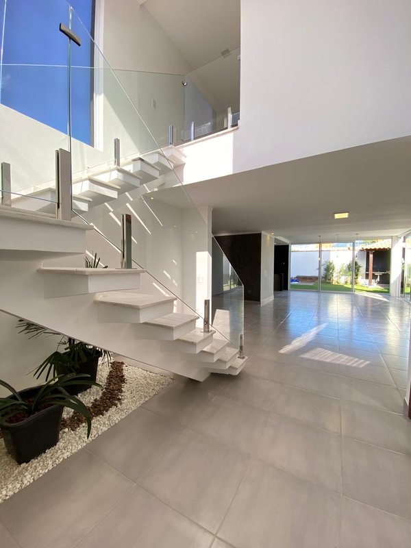 Sobrado à Venda – Conforto e elegância em um só lugar! - Caraguatatuba - 