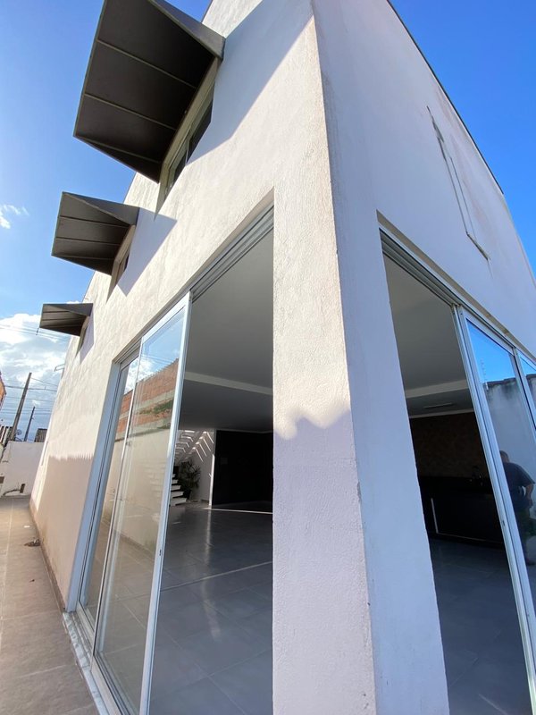 Sobrado à Venda – Conforto e elegância em um só lugar! - Caraguatatuba - 