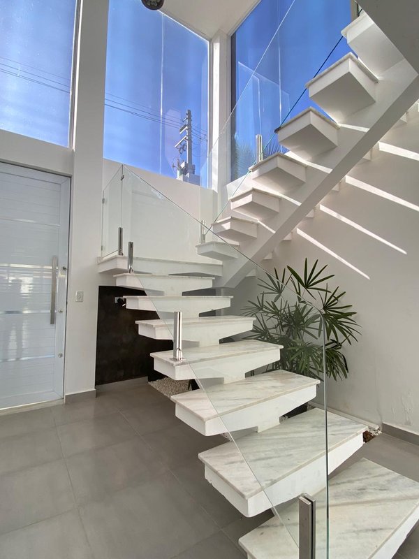 Sobrado à Venda – Conforto e elegância em um só lugar! - Caraguatatuba - 