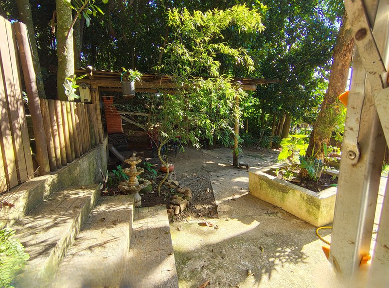 VENDE-SE LINDA CASA 606M2 TERRENO 130M2 CONSTRUIDOS - LINDA - ACEITA FINANCIAMENTO Alameda dos Jacarandás Ilhabela - 
