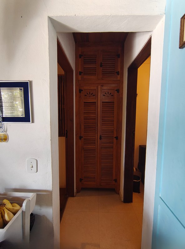 VENDE-SE LINDA CASA 606M2 TERRENO 130M2 CONSTRUIDOS - LINDA - ACEITA FINANCIAMENTO Alameda dos Jacarandás Ilhabela - 