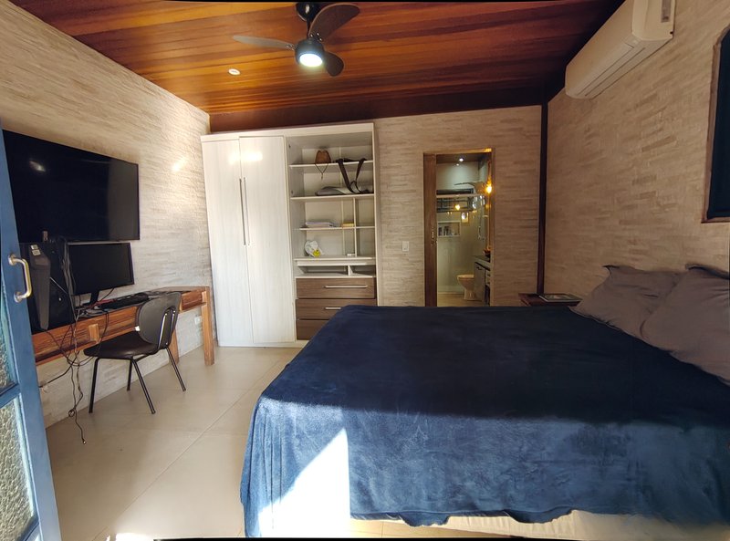 VENDE-SE LINDA CASA 606M2 TERRENO 130M2 CONSTRUIDOS - LINDA - ACEITA FINANCIAMENTO Alameda dos Jacarandás Ilhabela - 