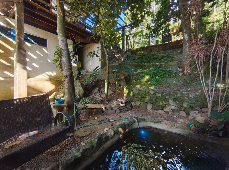 VENDE-SE LINDA CASA 606M2 TERRENO 130M2 CONSTRUIDOS - LINDA - ACEITA FINANCIAMENTO Alameda dos Jacarandás Ilhabela - 