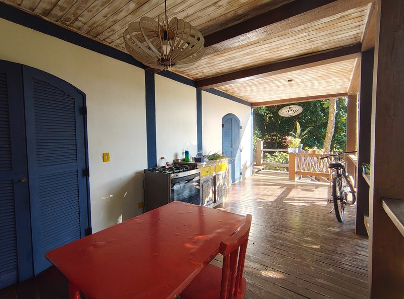 VENDE-SE LINDA CASA 606M2 TERRENO 130M2 CONSTRUIDOS - LINDA - ACEITA FINANCIAMENTO Alameda dos Jacarandás Ilhabela - 