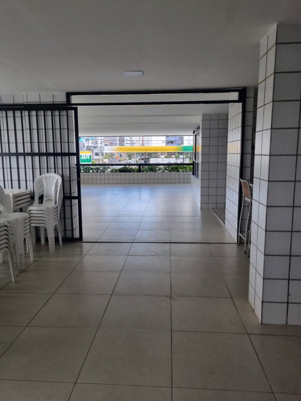 Apartamento à venda com 3 quartos sendo uma suíte, 85m² área útil por R$ 370.000,00 Rua Amália Bernardino de Sousa Recife - 