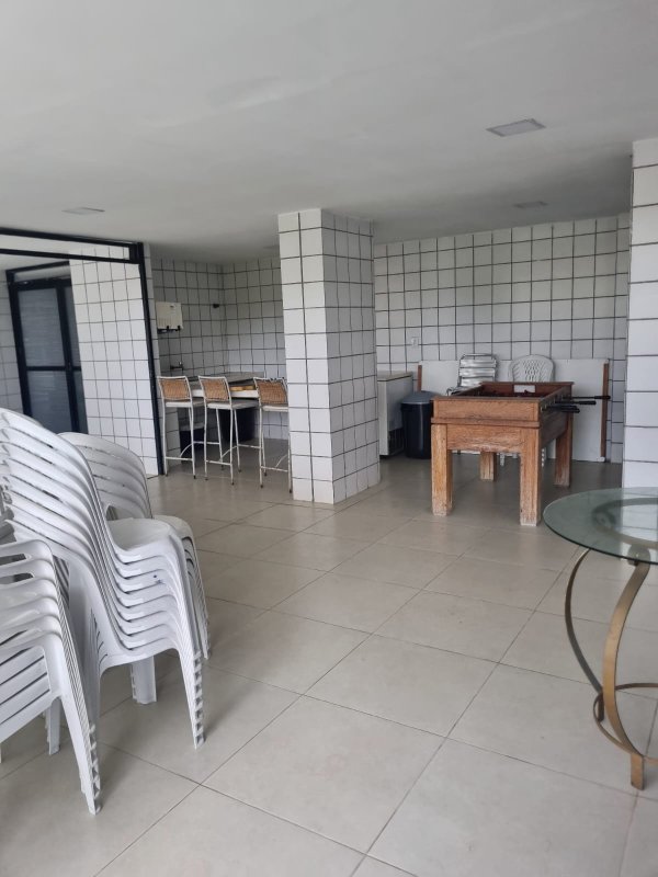 Apartamento à venda com 3 quartos sendo uma suíte, 85m² área útil por R$ 370.000,00 Rua Amália Bernardino de Sousa Recife - 