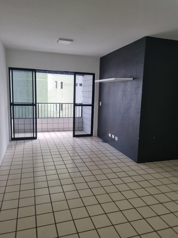 Apartamento à venda com 3 quartos sendo uma suíte, 85m² área útil por R$ 370.000,00 Rua Amália Bernardino de Sousa Recife - 