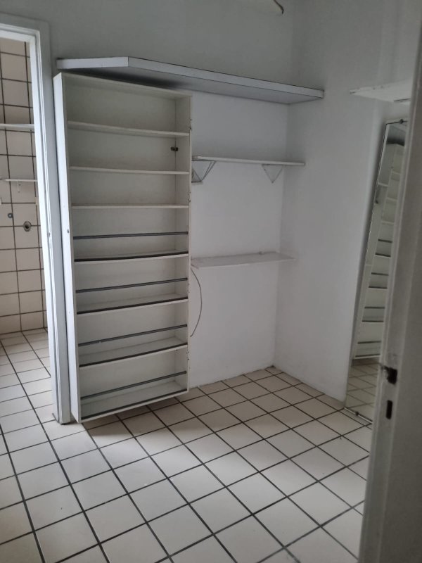 Apartamento à venda com 3 quartos sendo uma suíte, 85m² área útil por R$ 370.000,00 Rua Amália Bernardino de Sousa Recife - 