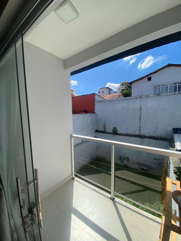 Casa Triplex Geminada de Alto Padrão - 03 qts. - 01 suíte - 04 vagas - R$895K Rua Gerson Morethzon Belo Horizonte - 