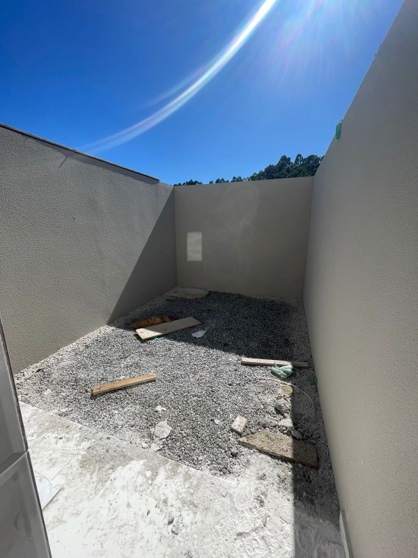 LINDA CASA NO RESIDENCIAL SANTO ANTONIO - Franco da Rocha - 