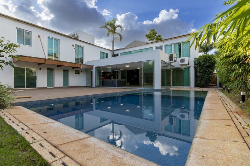 Casa à Venda Condomínio Guaporé II Ribeirão Preto/SP Avenida Heráclito Fontoura Sobral Pinto Ribeirão Preto - 