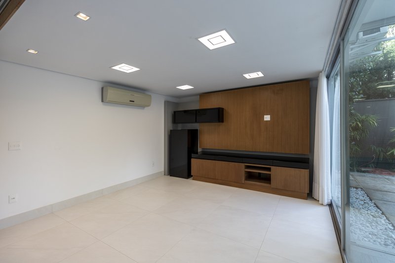 Casa à Venda Condomínio Guaporé II Ribeirão Preto/SP Avenida Heráclito Fontoura Sobral Pinto Ribeirão Preto - 