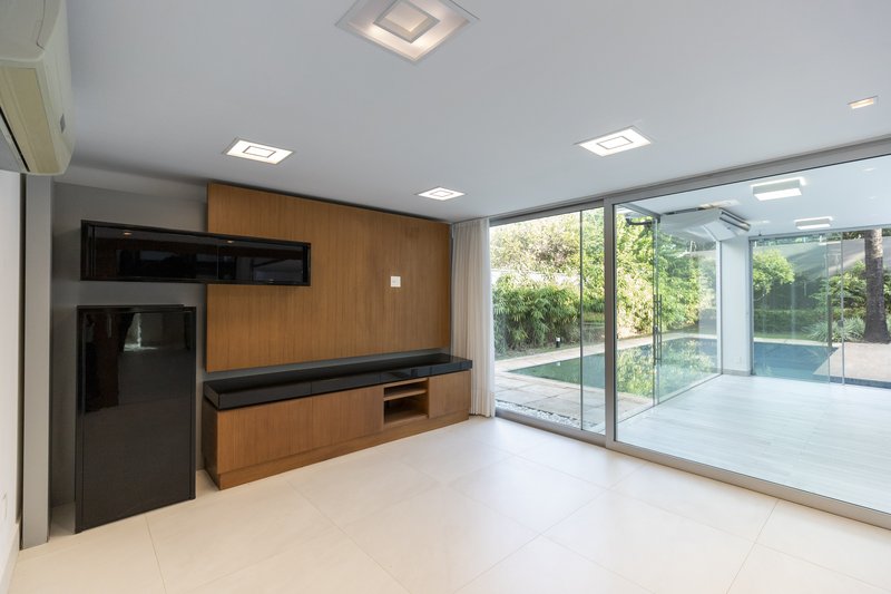 Casa à Venda Condomínio Guaporé II Ribeirão Preto/SP Avenida Heráclito Fontoura Sobral Pinto Ribeirão Preto - 