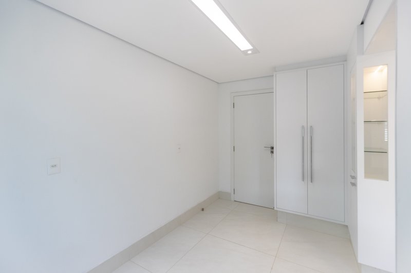 Casa à Venda Condomínio Guaporé II Ribeirão Preto/SP Avenida Heráclito Fontoura Sobral Pinto Ribeirão Preto - 
