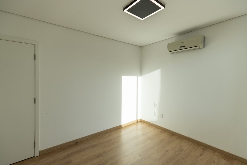 Casa à Venda Condomínio Guaporé II Ribeirão Preto/SP Avenida Heráclito Fontoura Sobral Pinto Ribeirão Preto - 