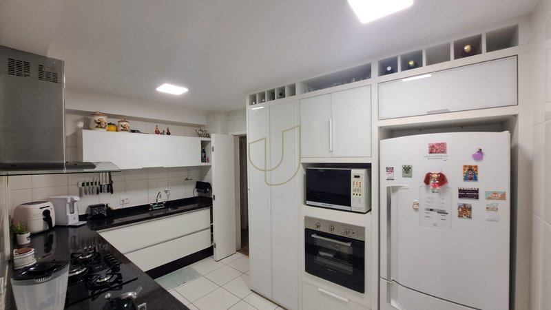 Apartamento com 3 dormitórios no Residencial Premiere - São José dos Campos - 