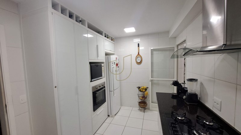 Apartamento com 3 dormitórios no Residencial Premiere - São José dos Campos - 