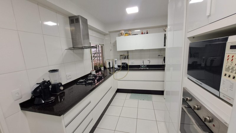 Apartamento com 3 dormitórios no Residencial Premiere - São José dos Campos - 