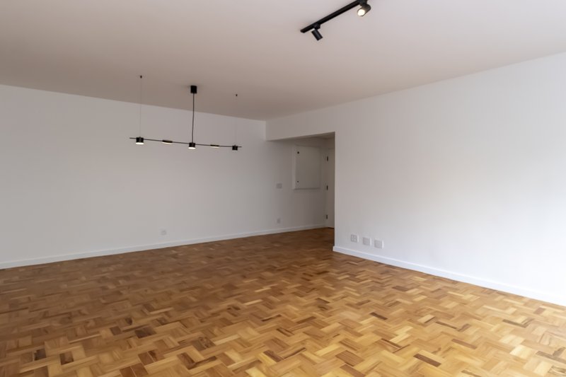 Apartamento reformado no Jardim Paulista 3 dorm 1 suíte 1 vaga Alameda Joaquim Eugênio de Lima São Paulo - 