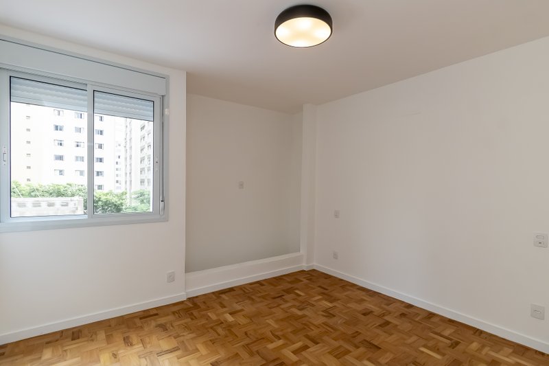 Apartamento reformado no Jardim Paulista 3 dorm 1 suíte 1 vaga Alameda Joaquim Eugênio de Lima São Paulo - 