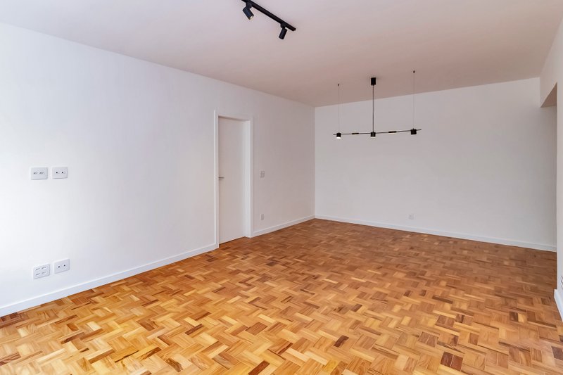 Apartamento reformado no Jardim Paulista 3 dorm 1 suíte 1 vaga Alameda Joaquim Eugênio de Lima São Paulo - 
