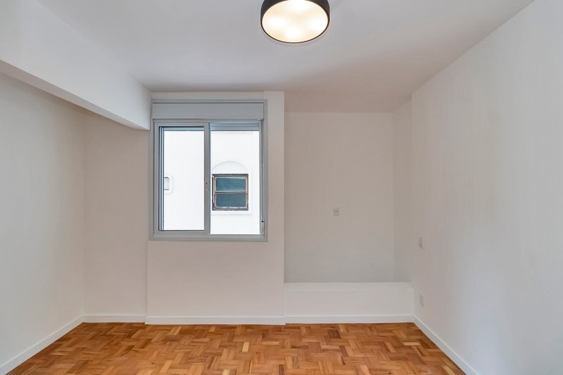 Apartamento reformado no Jardim Paulista 3 dorm 1 suíte 1 vaga Alameda Joaquim Eugênio de Lima São Paulo - 