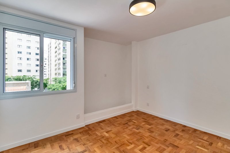 Apartamento reformado no Jardim Paulista 3 dorm 1 suíte 1 vaga Alameda Joaquim Eugênio de Lima São Paulo - 