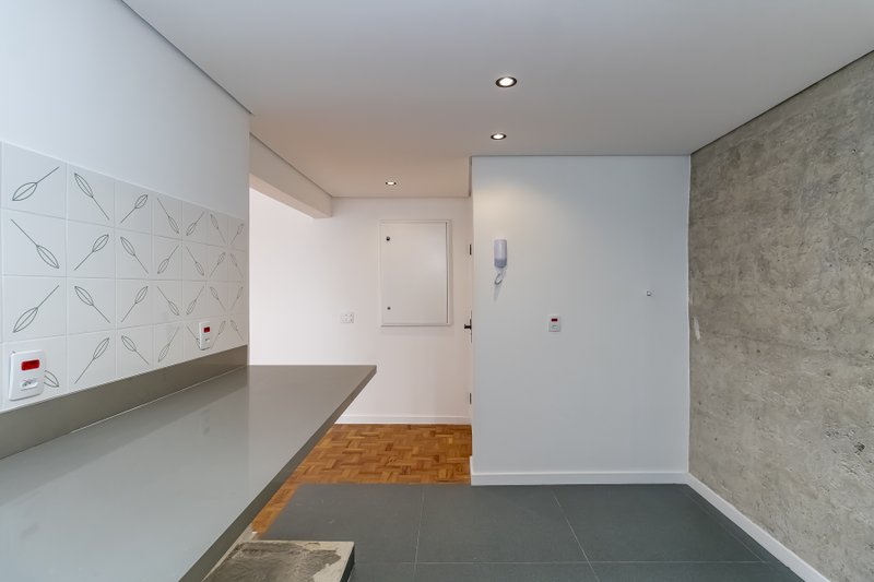 Apartamento reformado no Jardim Paulista 3 dorm 1 suíte 1 vaga Alameda Joaquim Eugênio de Lima São Paulo - 