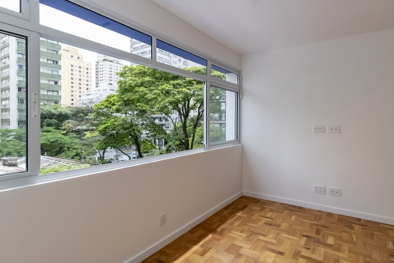 Apartamento reformado no Jardim Paulista 3 dorm 1 suíte 1 vaga Alameda Joaquim Eugênio de Lima São Paulo - 