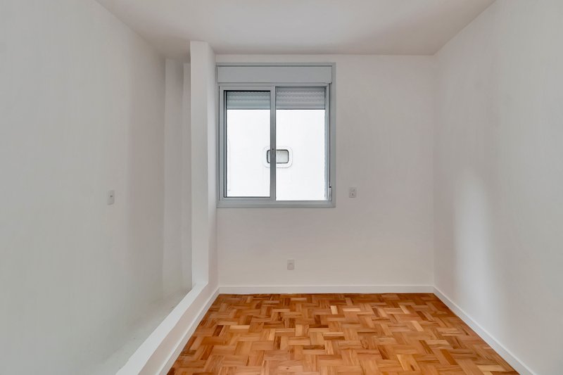 Apartamento reformado no Jardim Paulista 3 dorm 1 suíte 1 vaga Alameda Joaquim Eugênio de Lima São Paulo - 