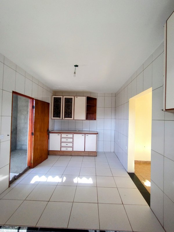 Casa-sobrado à venda no Parque Alpina - Igaratá - 