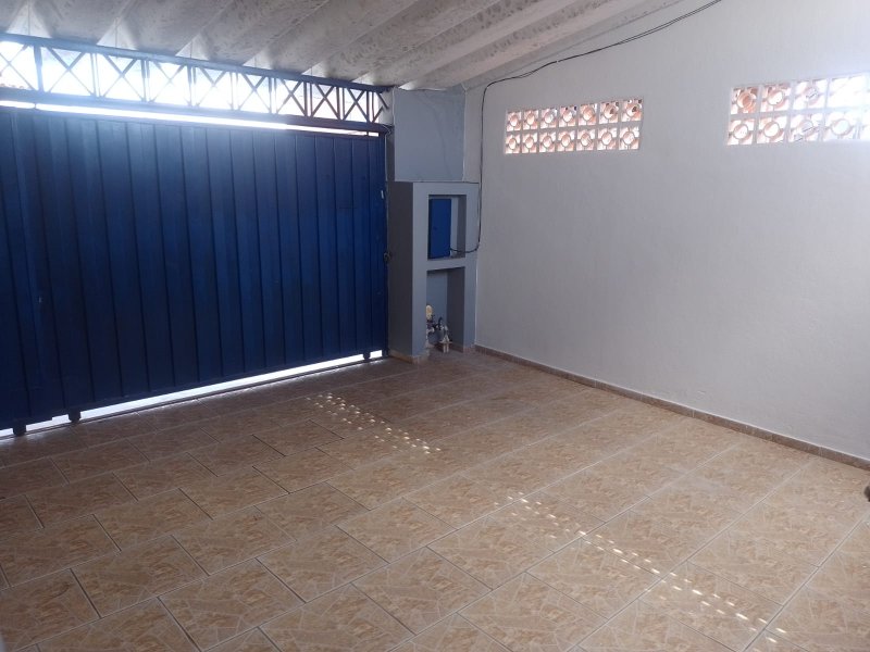 Casa 3 dormitórios- Vila Brasileira - Mogi das Cruzes - 