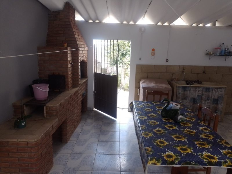 Casa 3 dormitórios- Vila Brasileira - Mogi das Cruzes - 