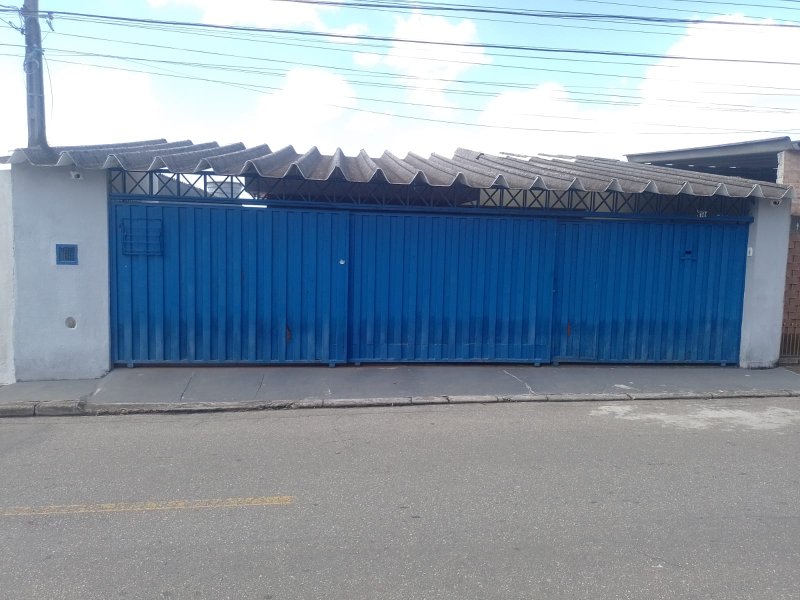 Casa 3 dormitórios- Vila Brasileira - Mogi das Cruzes - 