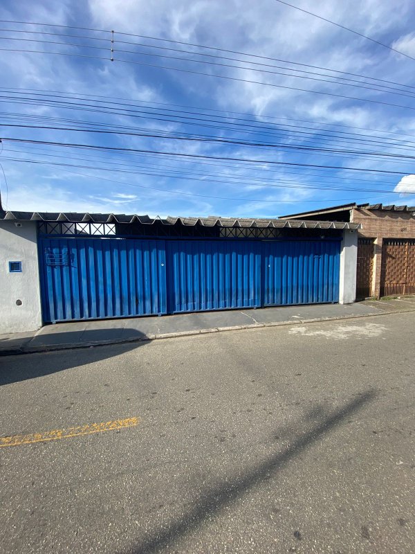 Casa 3 dormitórios- Vila Brasileira - Mogi das Cruzes - 