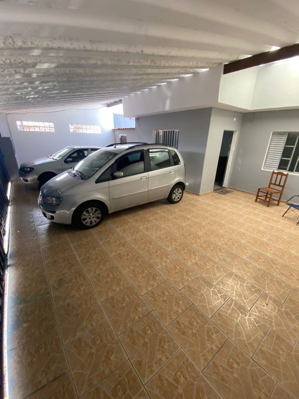 Casa 3 dormitórios- Vila Brasileira - Mogi das Cruzes - 