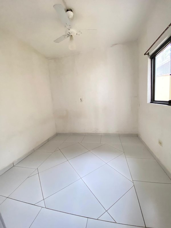 SOBRADO + EDÍCULA DISPONÍVEL PARA VENDA – MASSAGUAÇU.   - Caraguatatuba - 