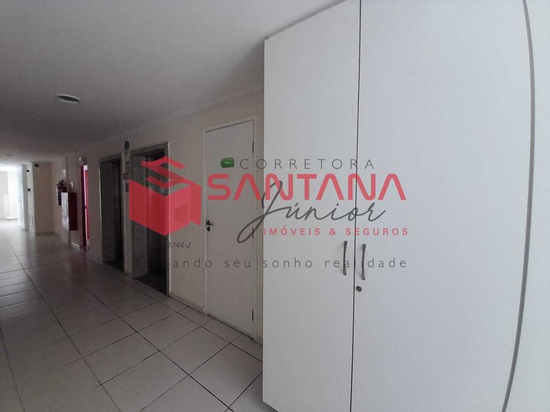 Apartamento mobiliado com suíte, para locação em Buraquinho.  (INDISPONÍVEL) Rua Carlos Conceição Lauro de Freitas - 