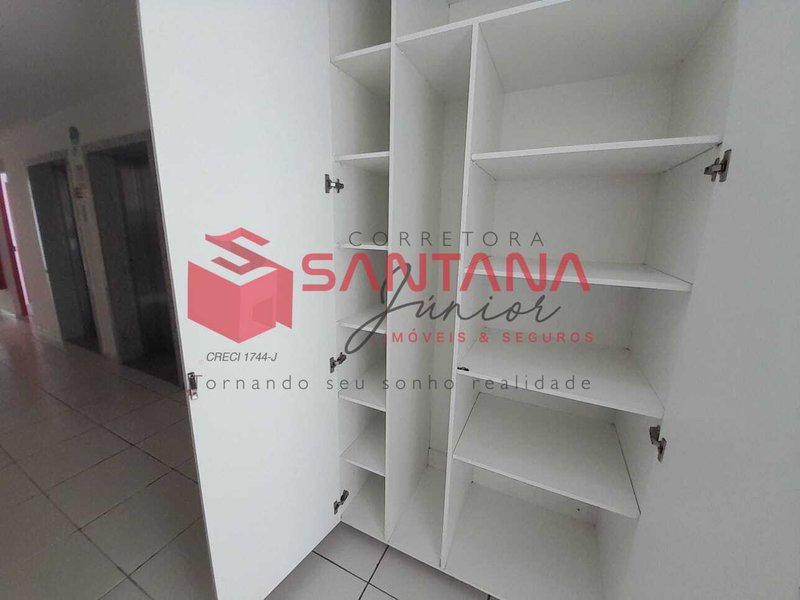 Apartamento mobiliado com suíte, para locação em Buraquinho.  (INDISPONÍVEL) Rua Carlos Conceição Lauro de Freitas - 