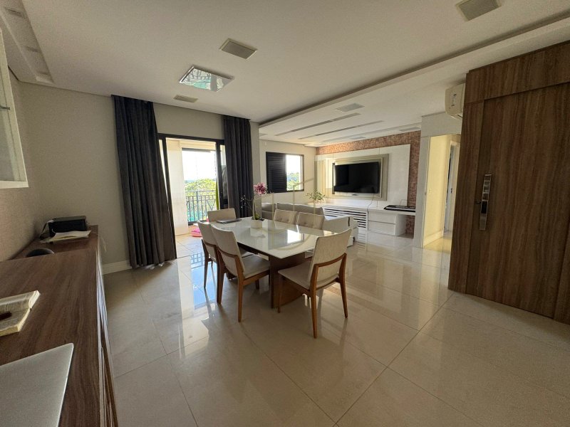 Apartamento com 3 Dormitórios no Esplanada Resort - São José dos Campos - 